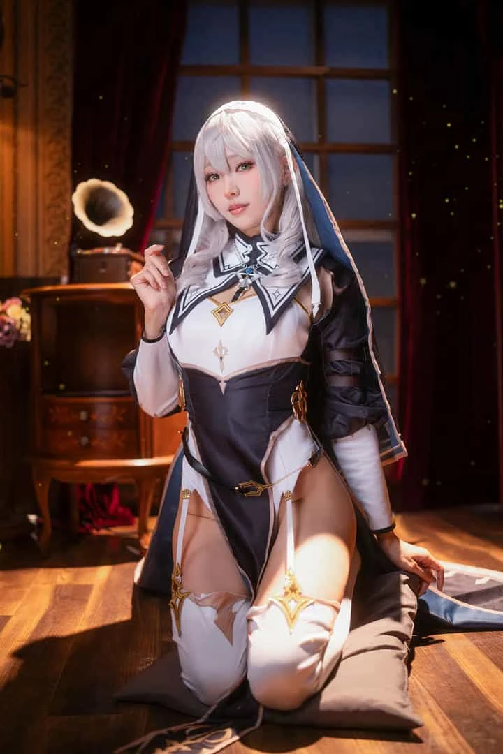 ElyEE子 Shirogane noel~Nun