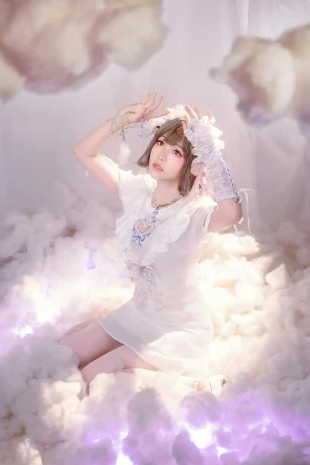 ElyEE子 2024年10月订阅 (2／3套) Cloudy Dreaming雲朵夢境