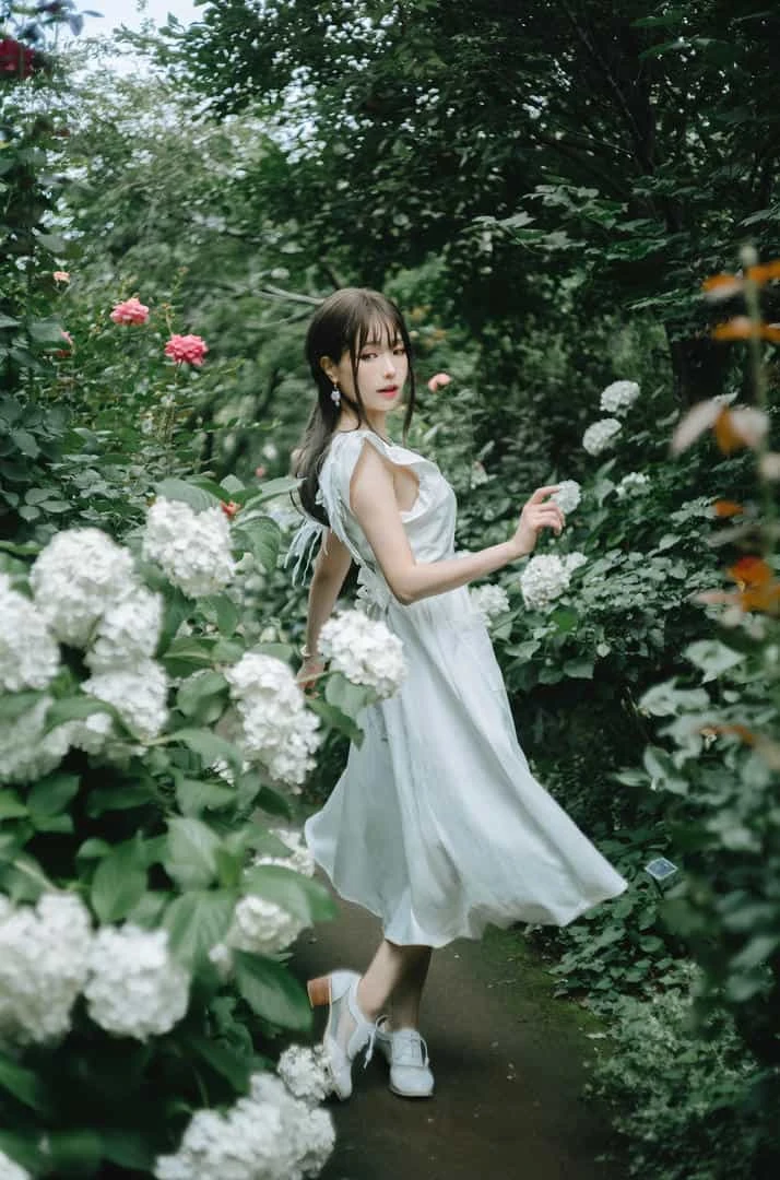 ElyEE子 2024 July-Tier 3 A.Rainy Season雨季繡球花