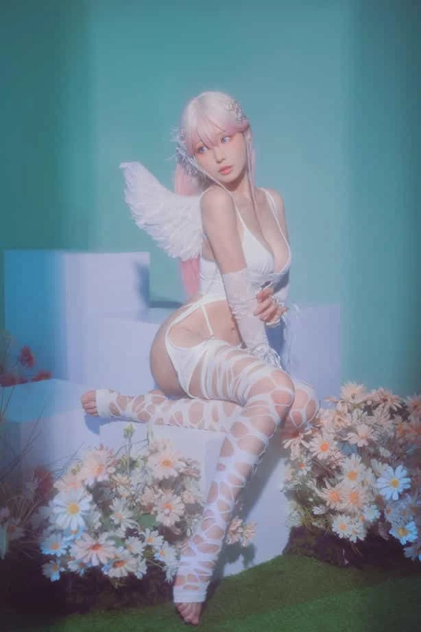 ElyEE子 2024年10月订阅 (1／3套) Plant Angel植天使