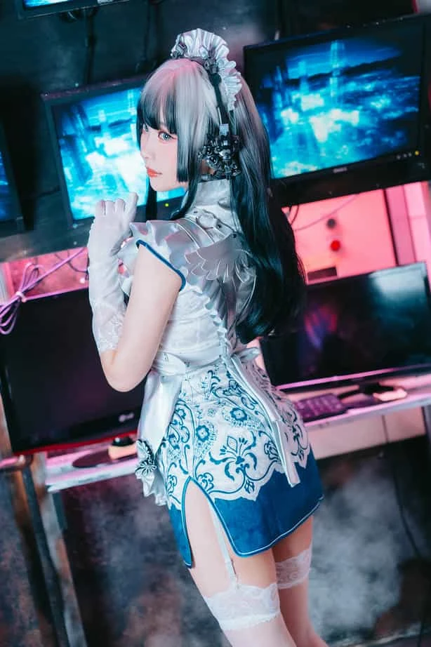 ElyEE子 賽博女僕 Violane青輝石