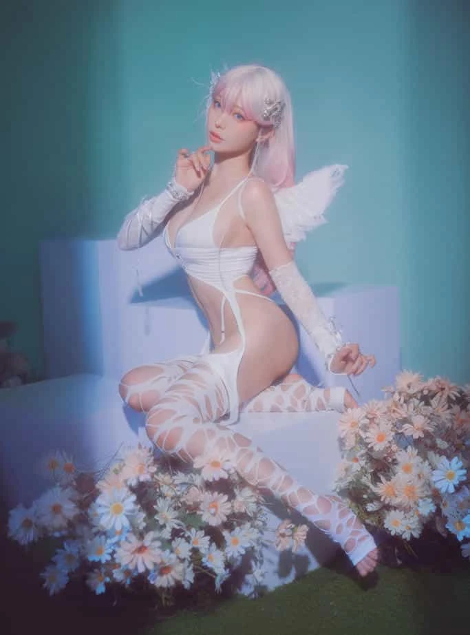 ElyEE子 2024年10月订阅 (1／3套) Plant Angel植天使