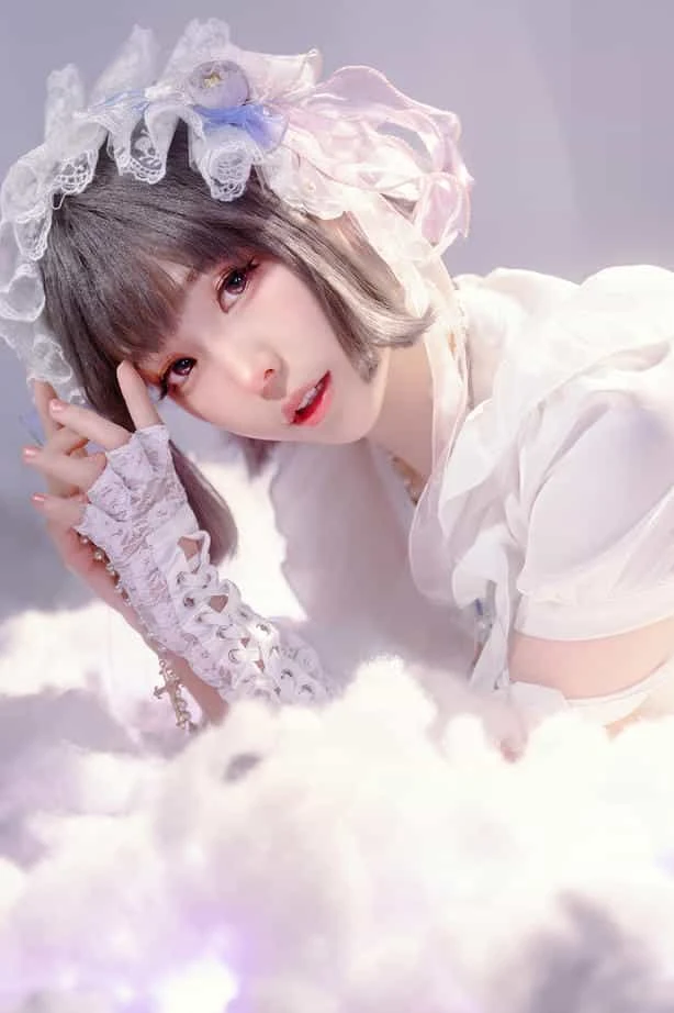 ElyEE子 2024年10月订阅 (2／3套) Cloudy Dreaming雲朵夢境
