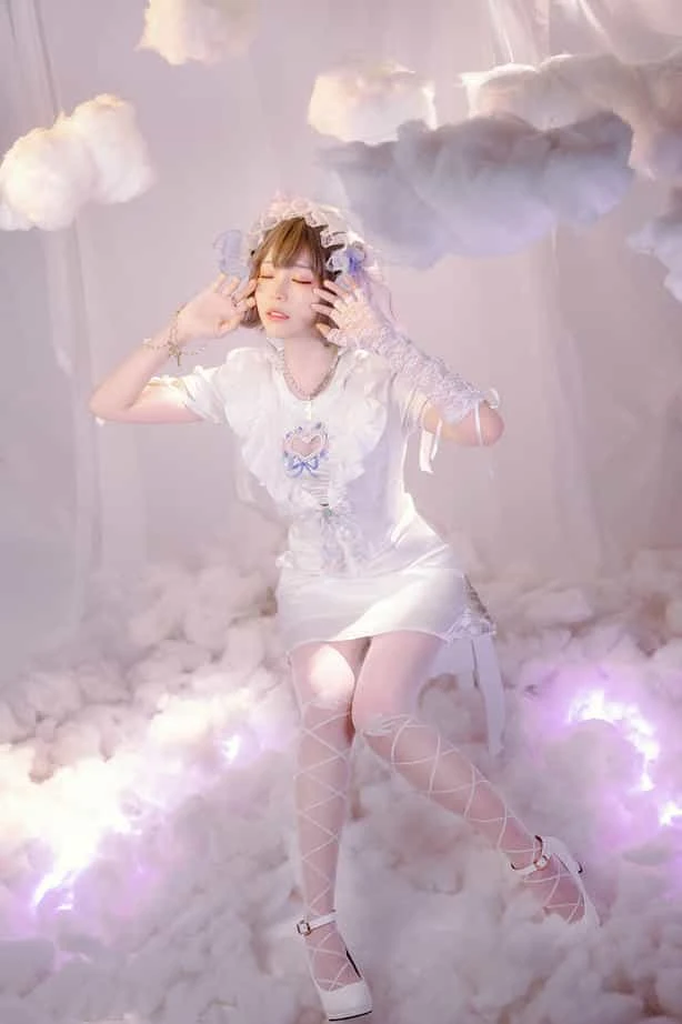ElyEE子 2024年10月订阅 (2／3套) Cloudy Dreaming雲朵夢境