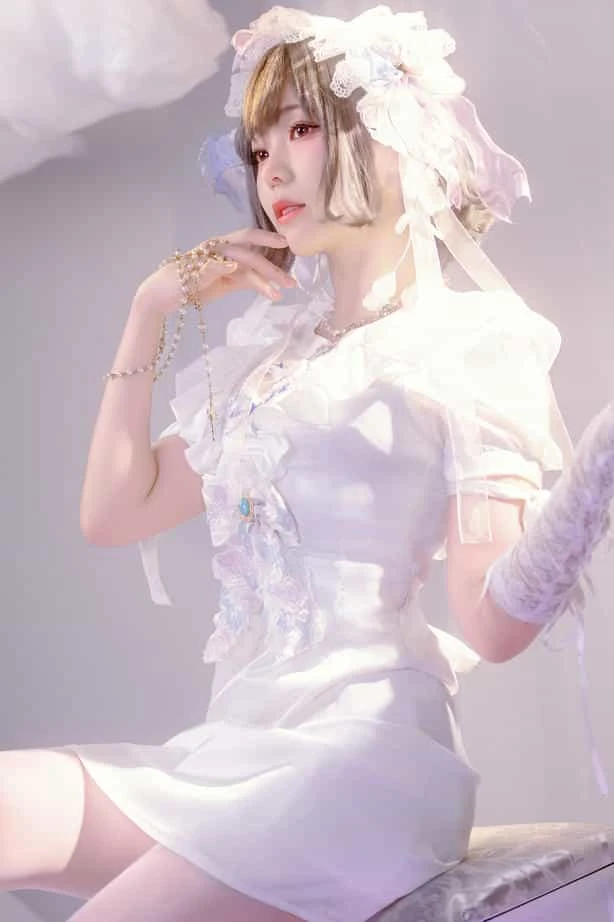 ElyEE子 2024年10月订阅 (2／3套) Cloudy Dreaming雲朵夢境