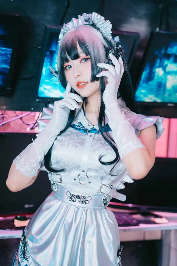 ElyEE子 賽博女僕 Violane青輝石