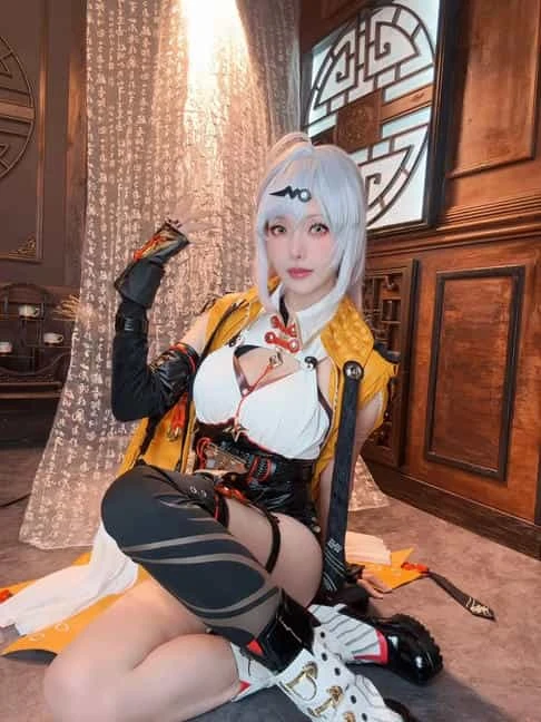 ElyEE子 2025年09月订阅 Yixuan儀玄