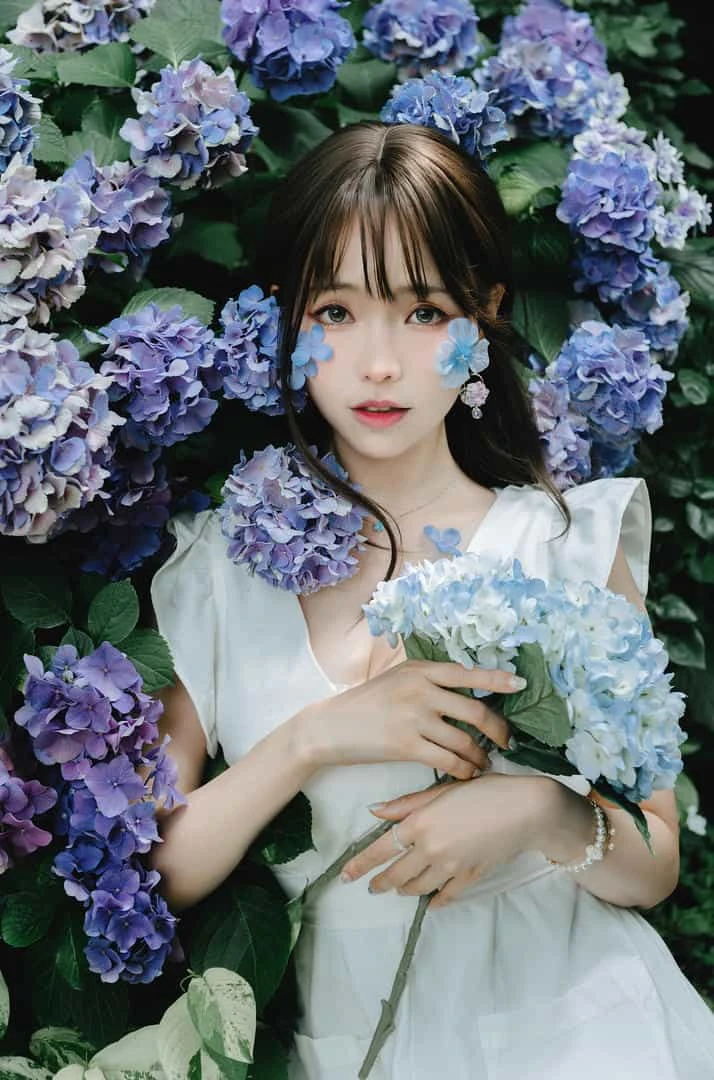ElyEE子 2024 July-Tier 3 A.Rainy Season雨季繡球花