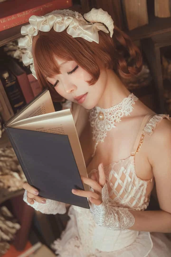 ElyEE子 2025年10月订阅S.Book Witch 書本魔女