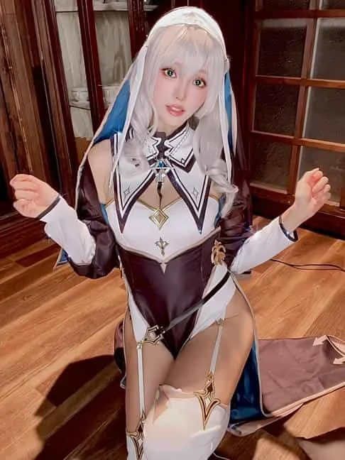 ElyEE子 Shirogane noel~Nun