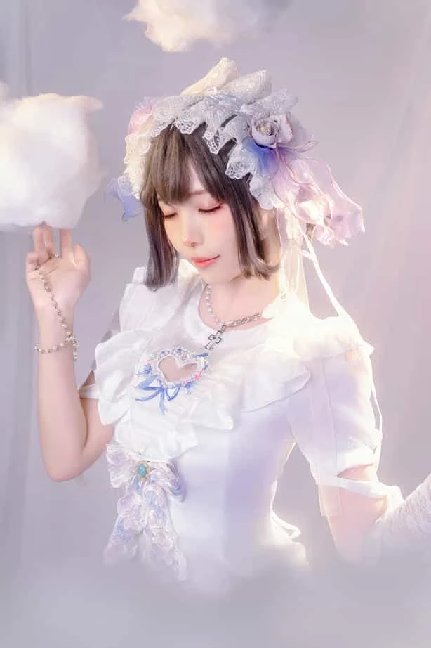 ElyEE子 2024年10月订阅 (2／3套) Cloudy Dreaming雲朵夢境