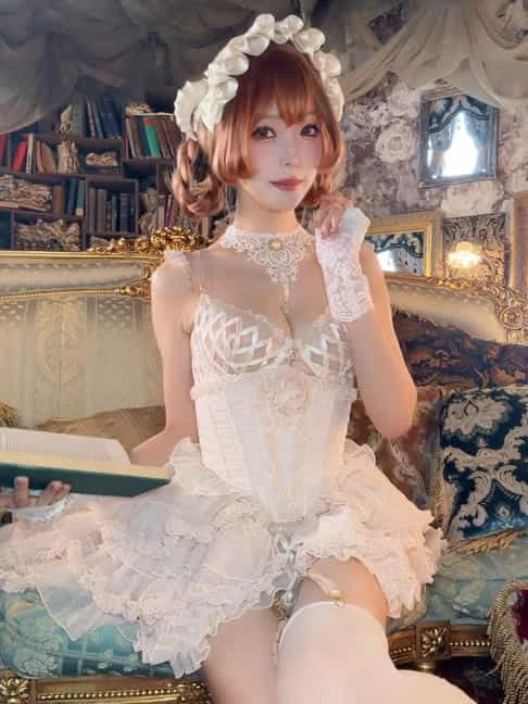 ElyEE子 2025年10月订阅 自拍