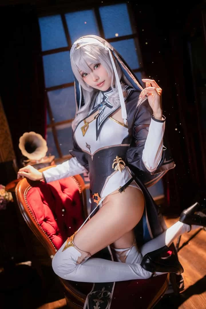 ElyEE子 Shirogane noel~Nun