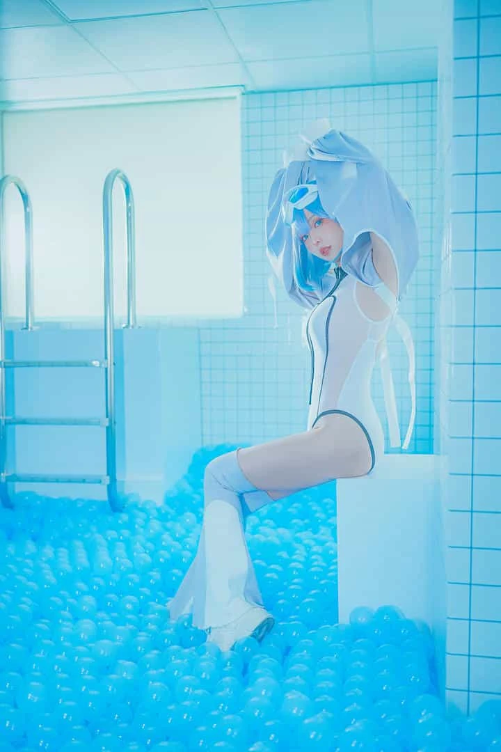 ElyEE子 - June Set B Clear Blue Drift