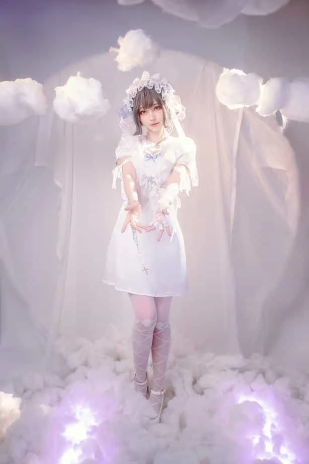 ElyEE子 2024年10月订阅 (2／3套) Cloudy Dreaming雲朵夢境
