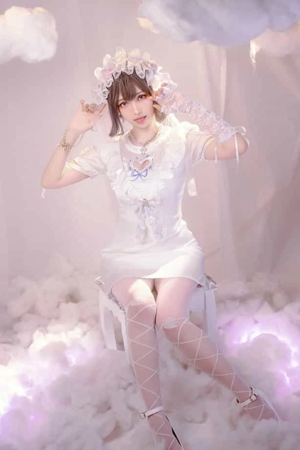 ElyEE子 2024年10月订阅 (2／3套) Cloudy Dreaming雲朵夢境