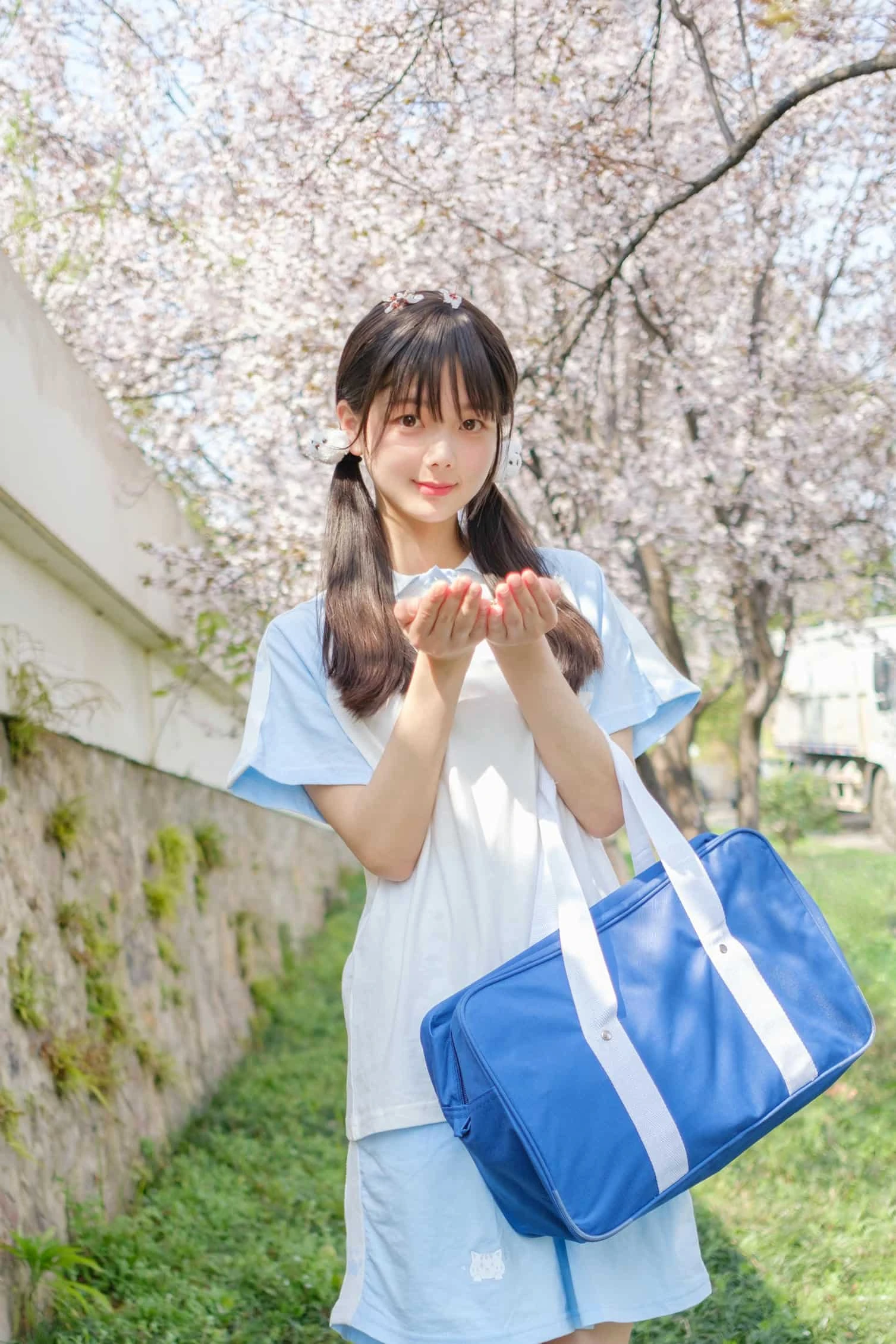 稚乖画册 运动服