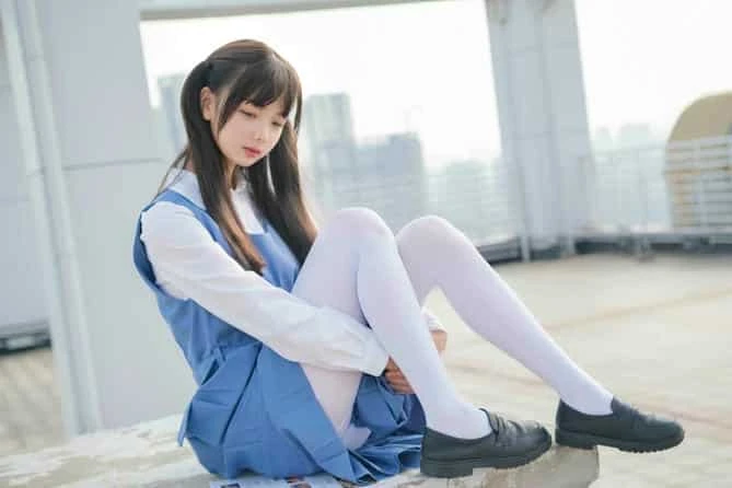 稚乖画册 夜夜 天台真空80D白丝