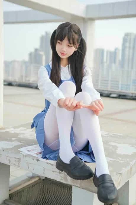 稚乖画册 夜夜 天台真空80D白丝