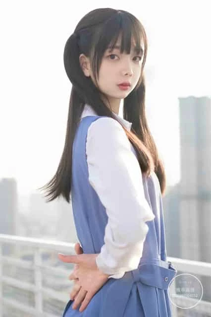 稚乖画册 夜夜 天台真空80D白丝