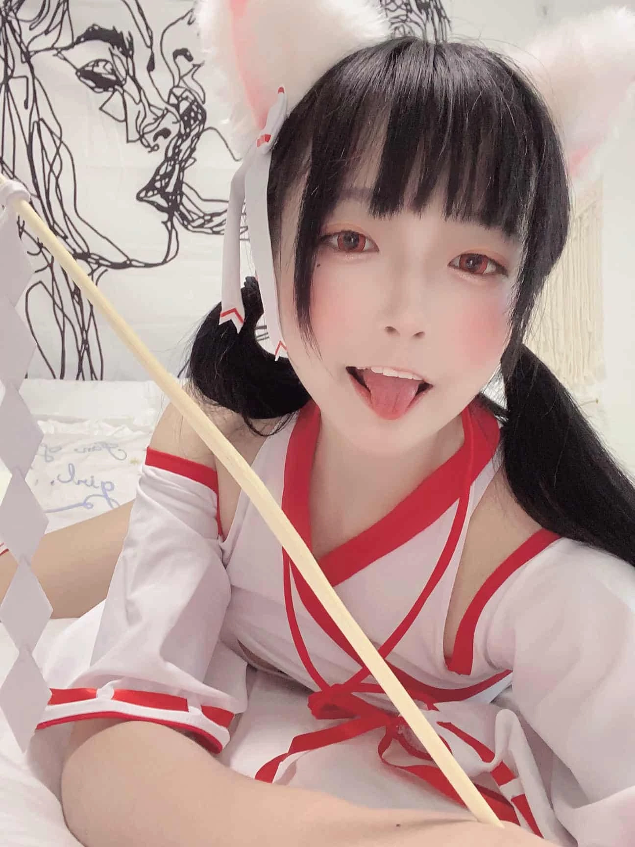 佳佳好难啊 - 神社巫女