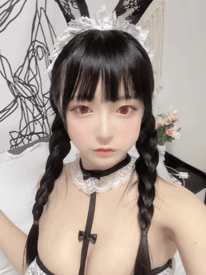 佳佳好难啊 - 兔女郎