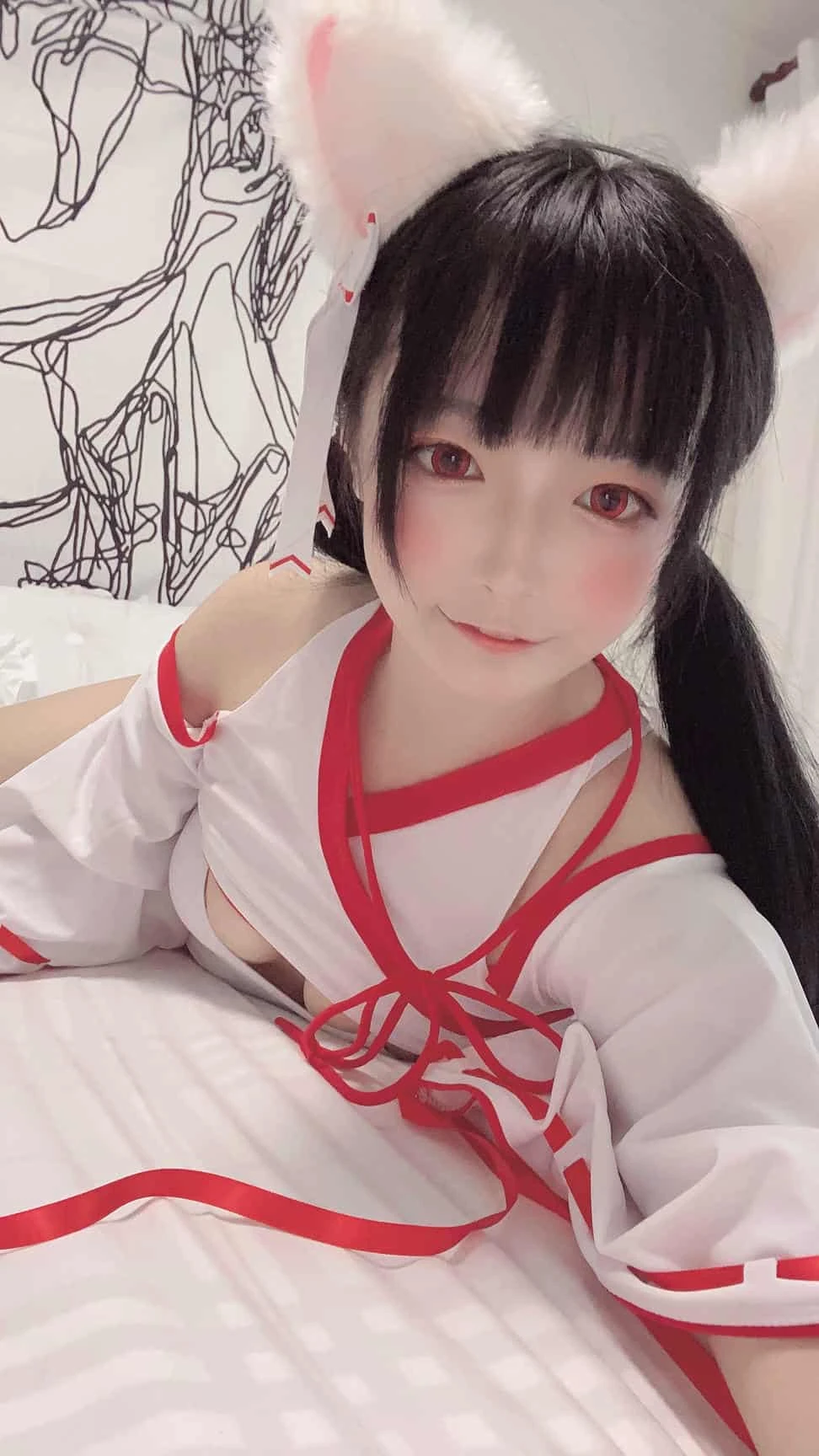佳佳好难啊 - 神社巫女
