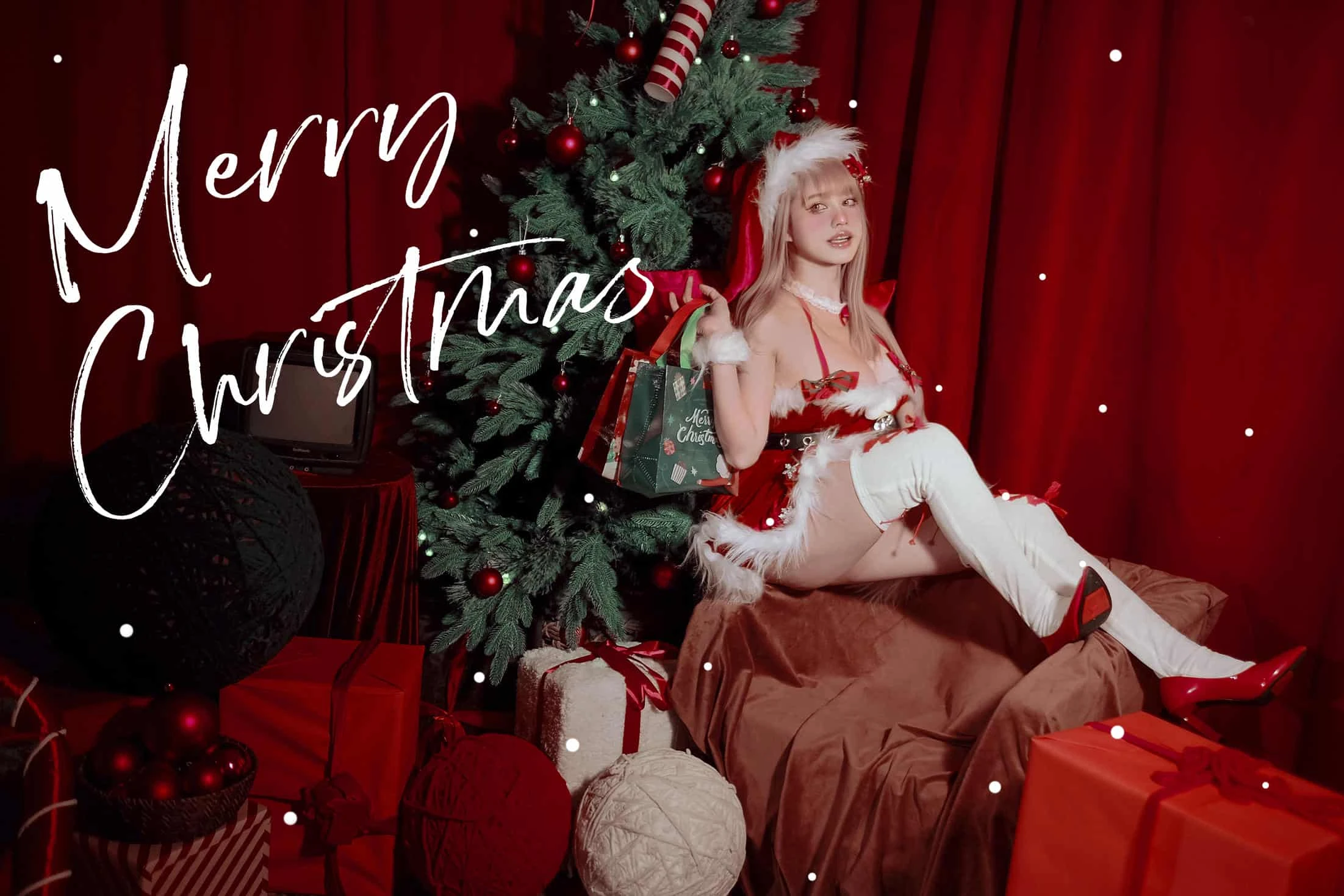 PingPing Emma Xmas NIKKE