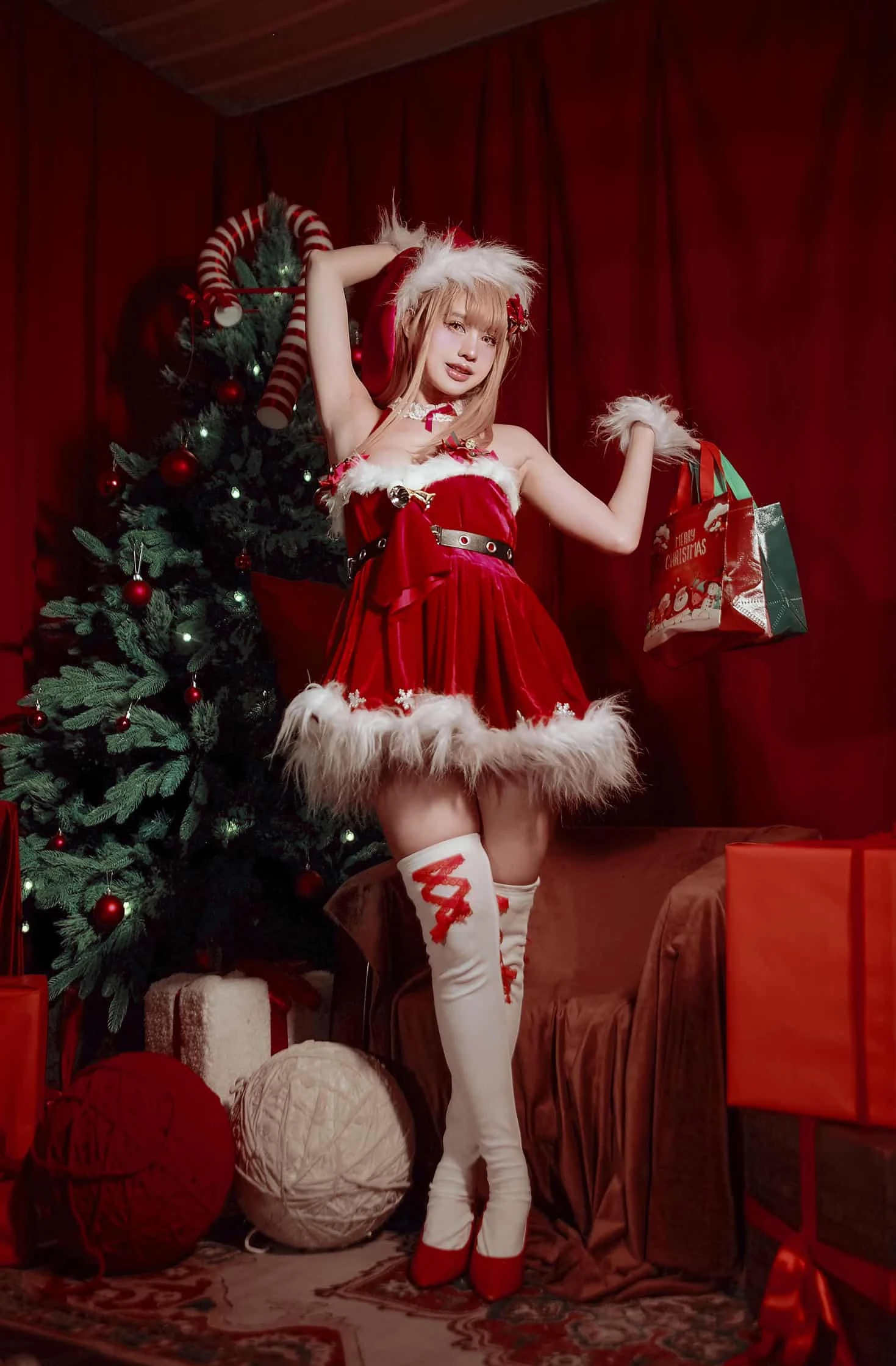 PingPing Emma Xmas NIKKE