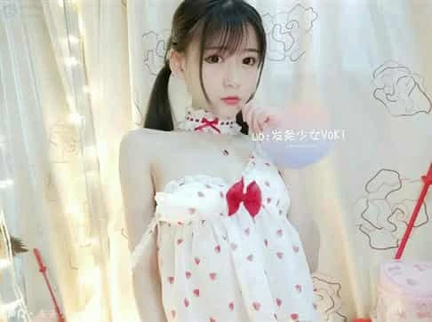 迷之呆梨 - 色气小女友(21P+2V)