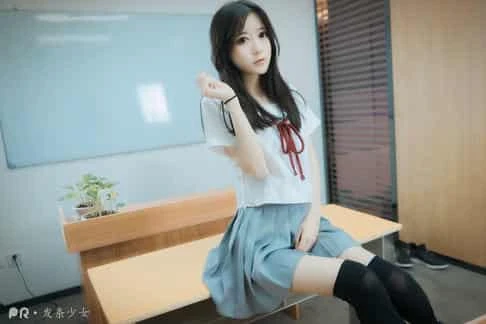 迷之呆梨 - 尾随颜控少女
